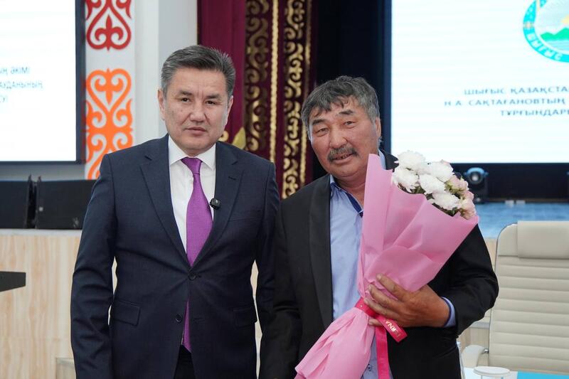 Аким ВКО отметил труд животноводов Тарбагатайского района