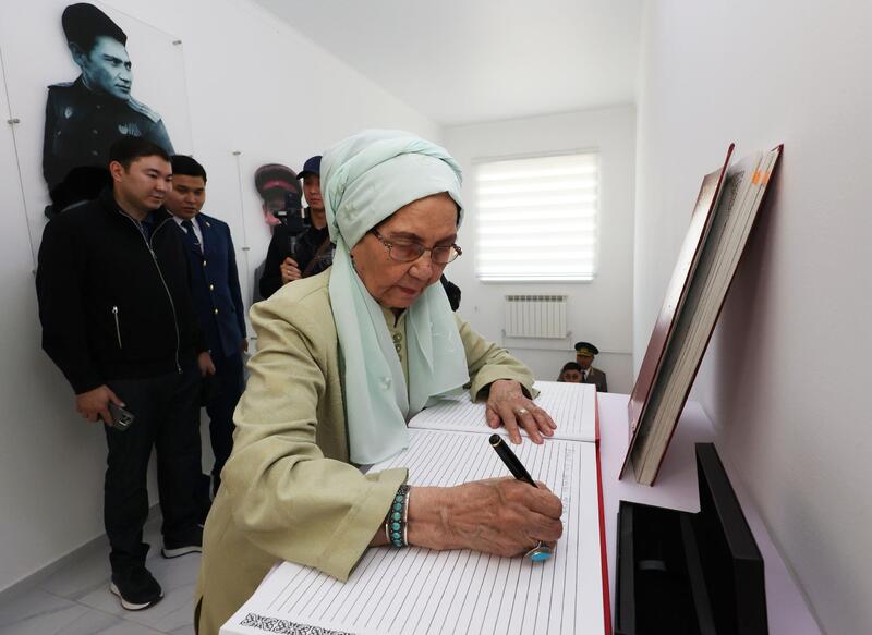 В Жамбылской области отметили 115-летие Бауыржана Момышулы