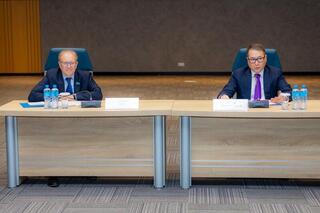 Министр торговли Арман Шаккалиев обсудил с бизнесом и гражданским обществом меры по развитию внутренней торговли и поддержке отечественных производителей