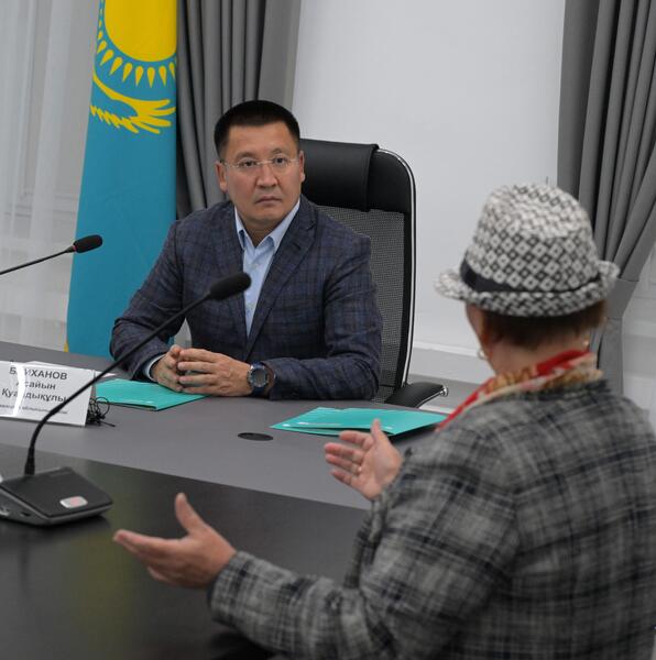 Аким области провёл личный приём граждан