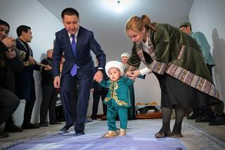 В Павлодаре ключи от новых квартир получили 198 очередников из социально-уязвимых семей