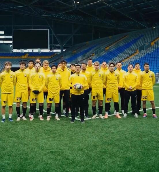 Футбольный клуб «Жеңіс» запустил эстафету в поддержку проекта Конституции и направил ее команде «Қайсар»