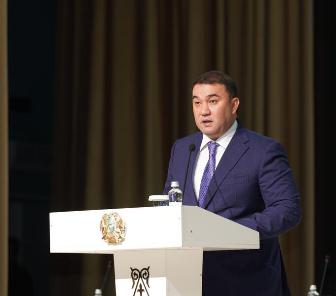 ТУРКЕСТАН: В ОТРАРЕ ПОЧТИЛИ ДУХОВНОЕ НАСЛЕДИЕ ОЗБЕКАЛИ ЖАНИБЕКОВА И ОМИРЗАКА АЙТБАЕВА