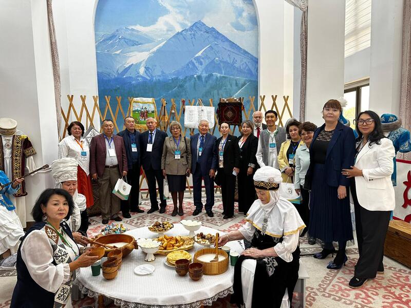 В Алматы в рамках празднования Международного дня пожилого человека проходит месячник пожилого человека