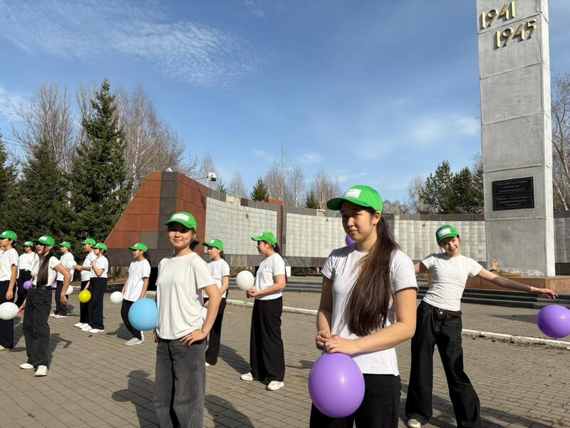 Жители Риддера на субботнике собрали более 5 тонн мусора