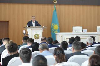 Бейбит Исабаев провел встречу с жителями Каратальского района