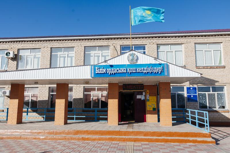 Глава региона ознакомился с проблемными объектами Махамбетского района и поручил ускорить решение ключевых вопросов
