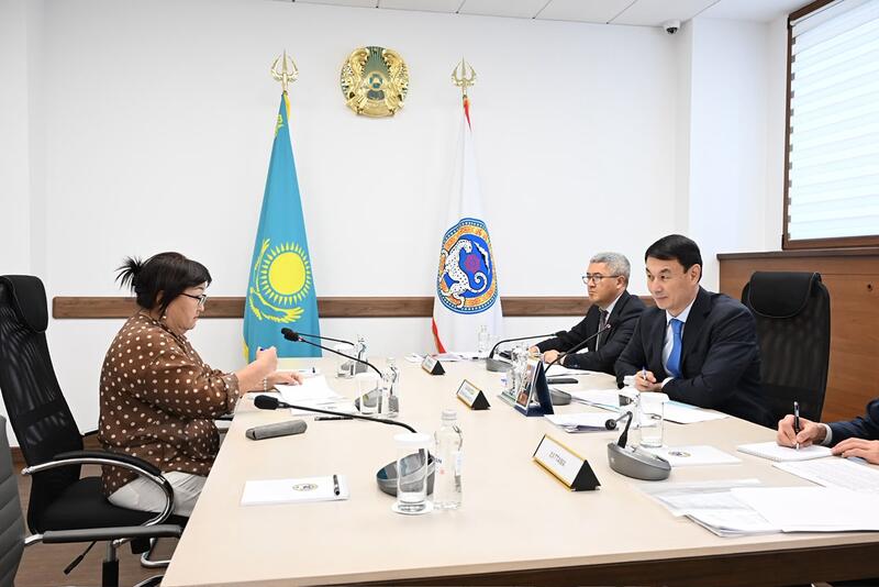 Алматы әкімі Дархан Сатыбалды азаматтарды жеке мәселесі бойынша қабылдады