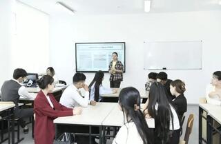 Мошенники, соцсети и цифровая гигиена: в колледже Астаны рассказали, как защитить себя в сети