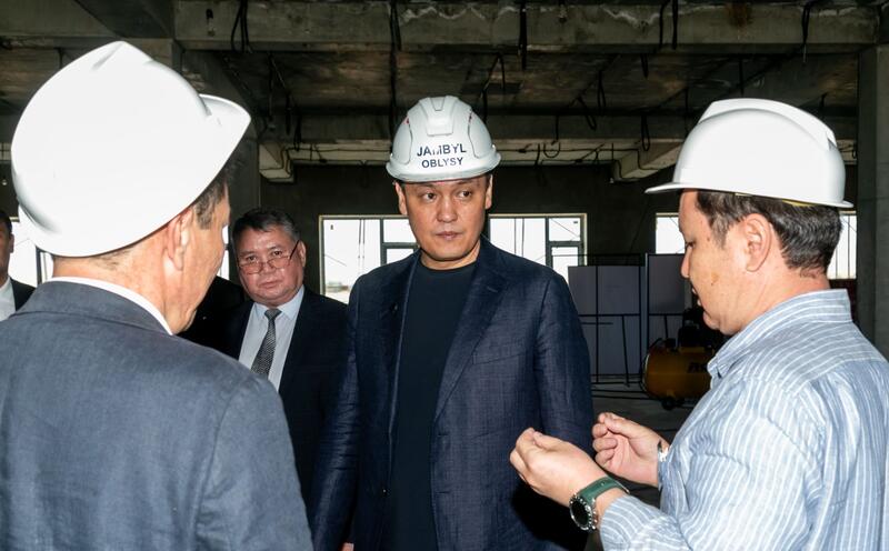 Ербол Қарашөкеев Тұрар Рысқұлов ауданындағы әлеуметтік және инфрақұрылымдық жобалардың жүзеге асу барысын тексерді