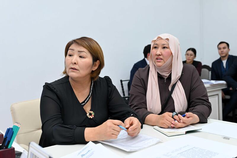 Аким области провел прием жителей Аягозского района по личным вопросам