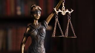 Конституционный Суд: граждане в затруднительном материальном положении, должны иметь равный доступ к правосудию