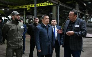 Марат Ахметжанов посетил авторемонтный завод в Ерейментауском районе