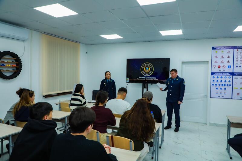 Мероприятие по вопросам детской дорожной безопасности для будущих водителей провели в Астане