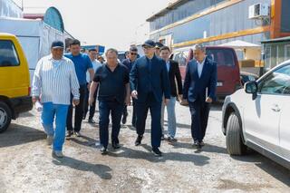 Арман Шаккалиев обсудил с оптовиками меры по сокращению посредников на продовольственном рынке