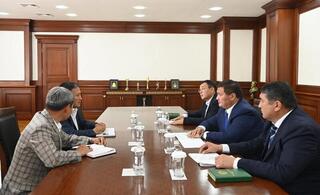 Обсуждался вопрос посадки деревьев, устойчивых к пустынным и полупустынным землям