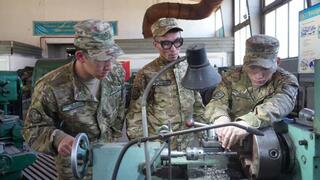 В Алматы состоялся первый выпуск специалистов-ремонтников Вооруженных сил