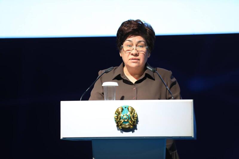 Свыше 15 тысяч педагогов приняли участие в традиционной августовской конференции учителей