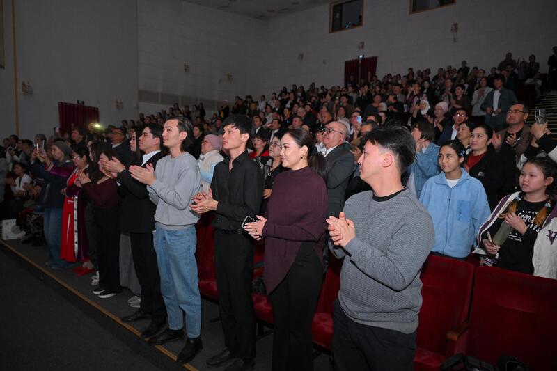 В Шымкенте был показан спектакль «Абай айтқан «Еңлік-Кебек»