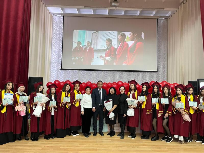 Первые выпускники экспериментальной программы получили дипломы в Актюбинском колледже сервиса