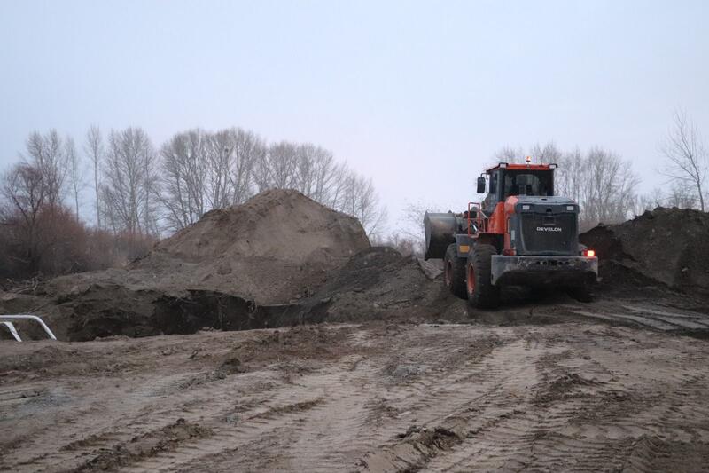 В Кокпектинском районе реконструируют мост, ведущий в село Тассай