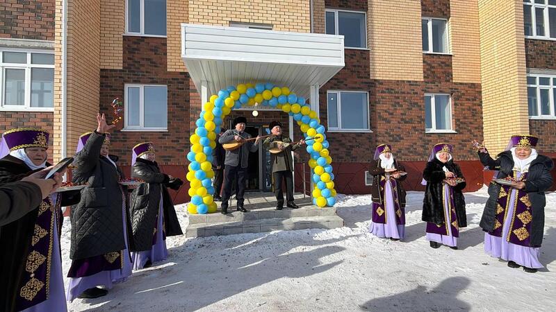 Ключи от новых квартир вручили жителям г. Макинска