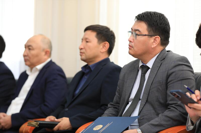 Асхат Шахаров рассмотрел личные вопросы граждан