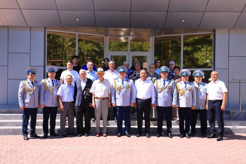 Служба, память и честь: в Карагандинской области наградили сотрудников полиции