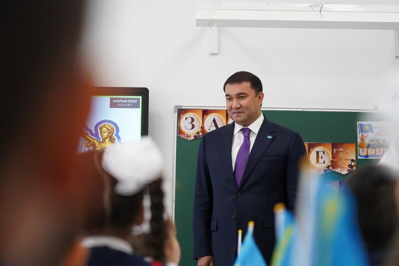 В ТУРКЕСТАНСКОЙ ОБЛАСТИ БОЛЕЕ 35 ТЫСЯЧ ВЫПУСКНИКОВ ОКОНЧИЛИ ШКОЛУ