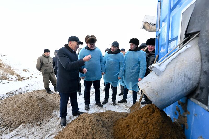 Аким области ознакомился с деятельностью крестьянских хозяйств в Бескарагайском районе