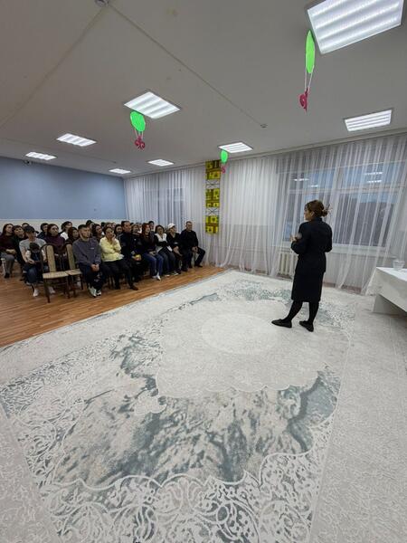 «Закон и порядок»: встречу по повышению финансовой и правовой грамотности провели для родителей столичных малышей