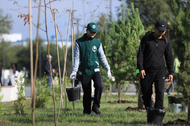 Тысячи жителей Актобе приняли участие в акции World Cleanup Day