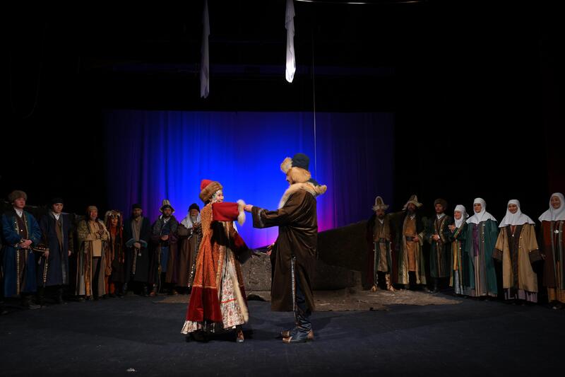 В Шымкенте был показан спектакль «Абай айтқан «Еңлік-Кебек»