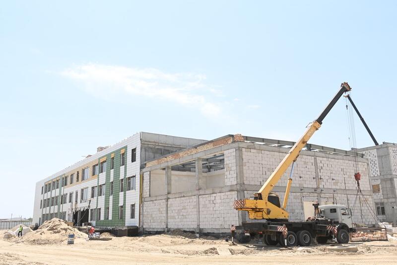 Глава региона ознакомился с темпами работ на строительных площадках образовательных учреждений