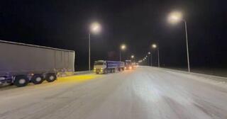 Полицейские сопроводили колонну из 150 грузовых автомобилей до безопасных мест в области Жетысу