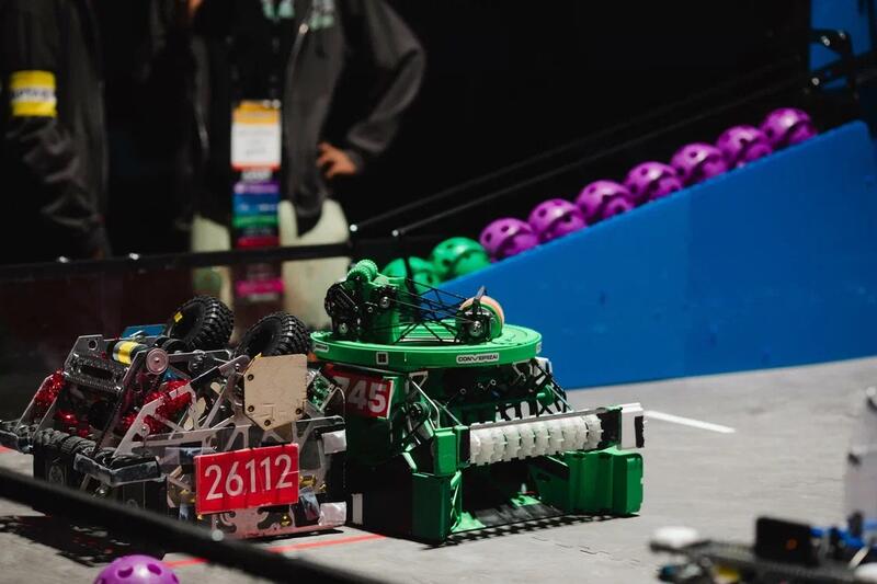 Сборная Казахстана завоевала 12 наград на чемпионате мира по робототехнике в Хьюстоне