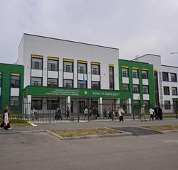 В Павлодаре сегодня произошло по-настоящему знаковое событие — в микрорайоне «Достык» открылась первая в регионе школа будущего, построенная в рамках национального проекта «Келешек мектептері»