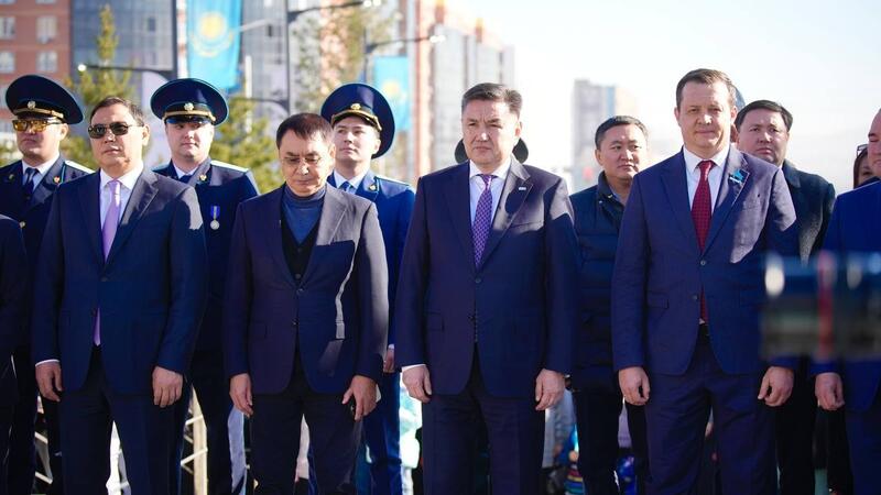 В ВКО прошла церемония поднятия Государственного флага