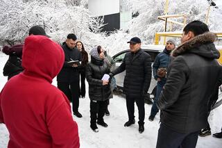 Аким города встретился с жителями домов №50 и №52 по улице Кабанбай батыра