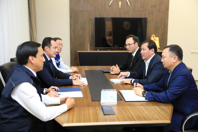 Аким области и глава QazaqGaz обсудили ход подготовки к отопительному сезону