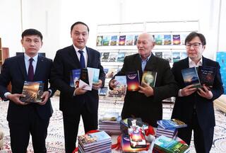 Презентация книг 24 жамбылских писателей и поэтов состоялась в Таразе