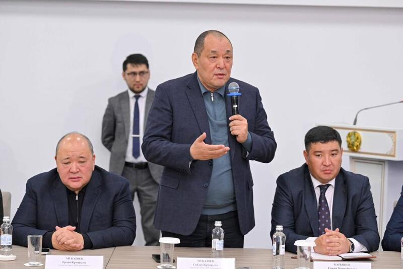 Айдарбек Сапаров обсудил с аграриями области Абай развитие АПК и меры господдержки