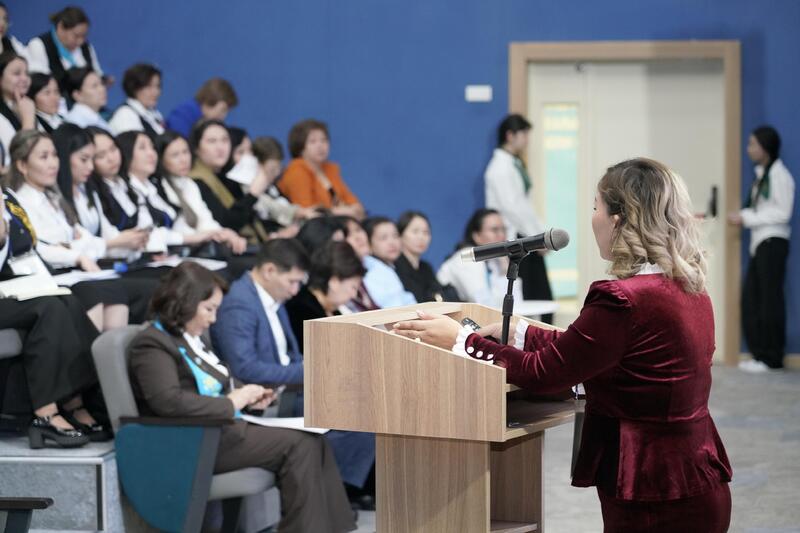 «Интеграция современных лабораторных комплексов и STEAM»: в столице прошел Республиканский научно-практический семинар