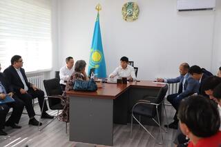 Аким города провел приём граждан по личным вопросам