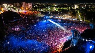 Главный концерт лета: 65 тысяч человек собрал День металлурга в Темиртау