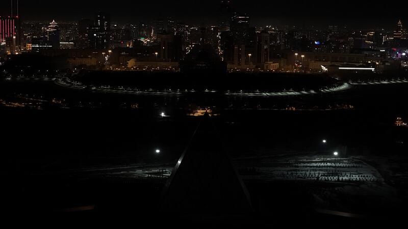 Более 50 объектов столицы поддержали акцию «Час Земли» и отключили подсветку