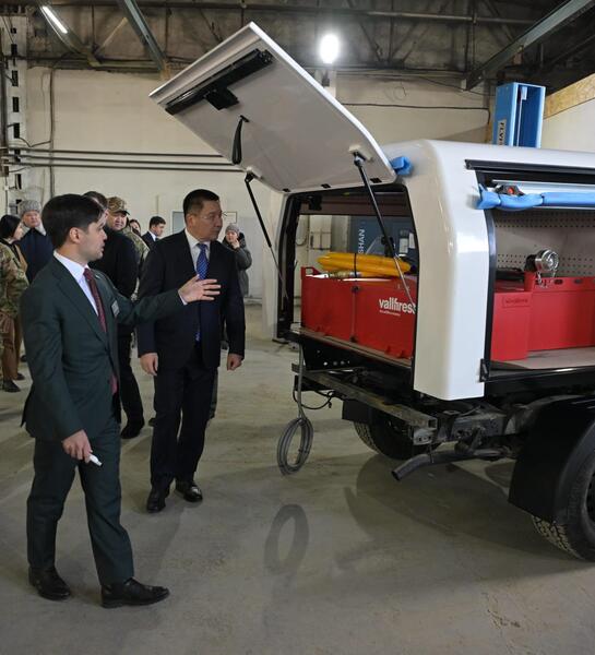 Аким области Асаин Байханов в рамках рабочей поездки посетил ряд инвестиционных объектов региона, ознакомился с ходом строительства гостиницы «Novotel», а также побывал на предприятиях центральной промышленной зоны областного центра