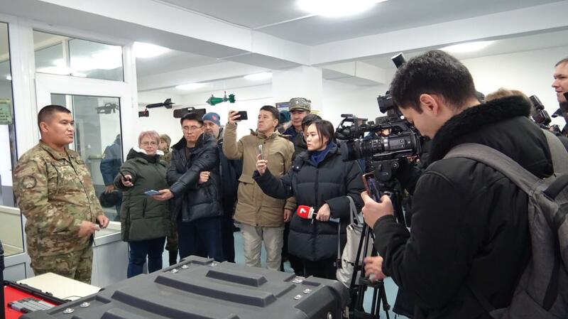 В Алматы журналистов ознакомили со спецификой обучения в военных учебных заведениях МО РК