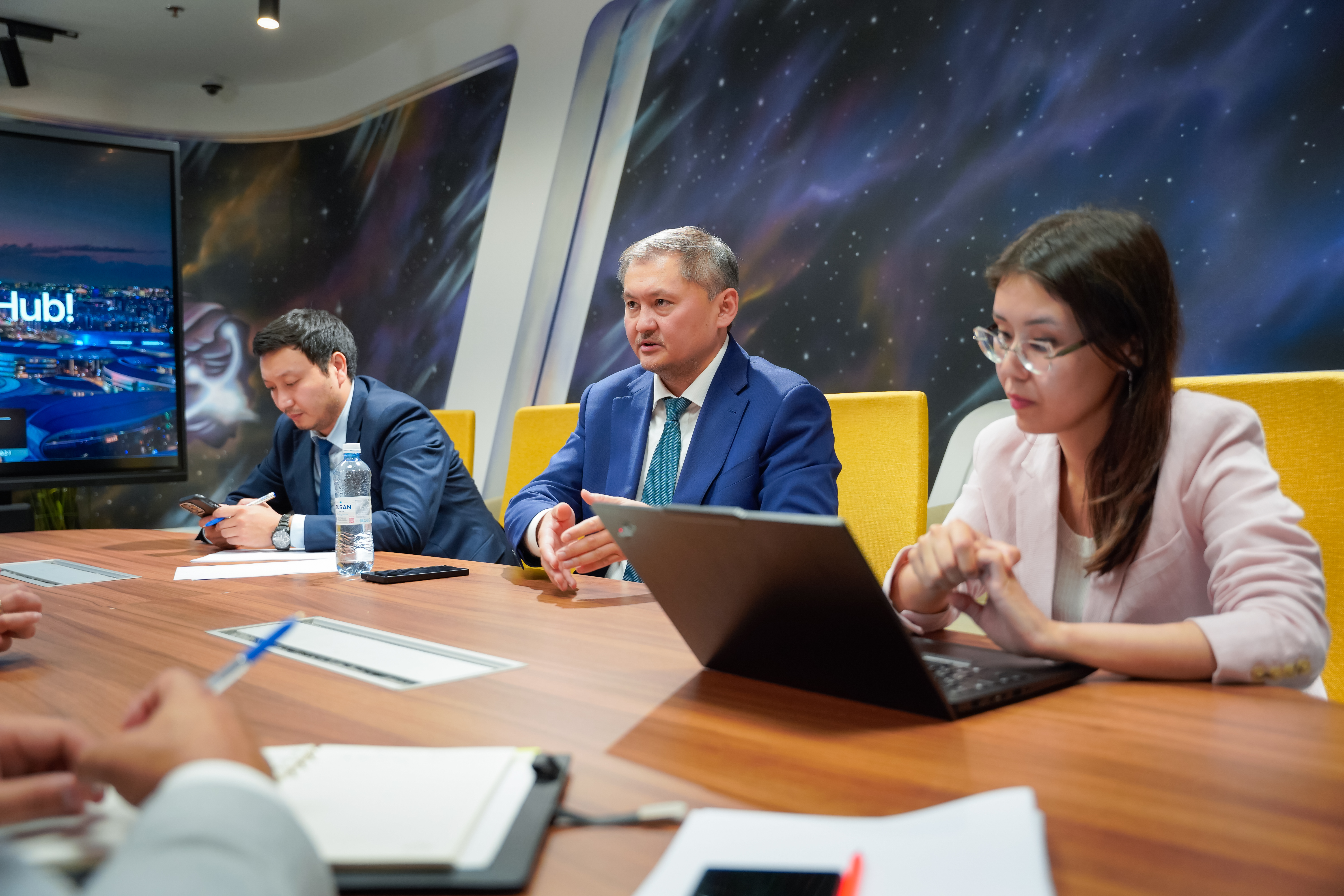 Министр науки встретился с представителями казахстанского научного сообщества со всего мира