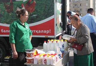 ТУРКЕСТАН: ПРОШЛА СОЦИАЛЬНО ЗНАЧИМАЯ ПРОДОВОЛЬСТВЕННАЯ ЯРМАРКА